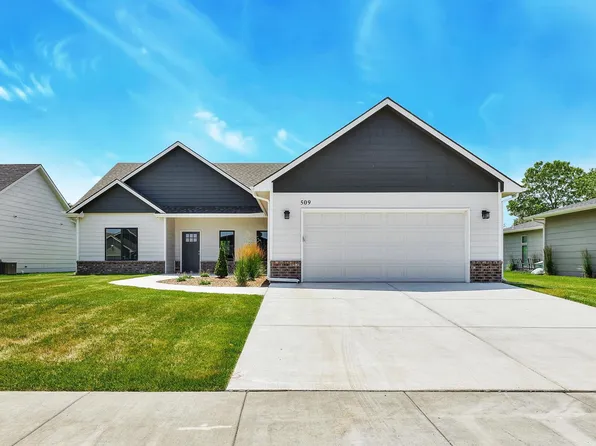 509 S Sweetwater Rd, Maize, KS 67101