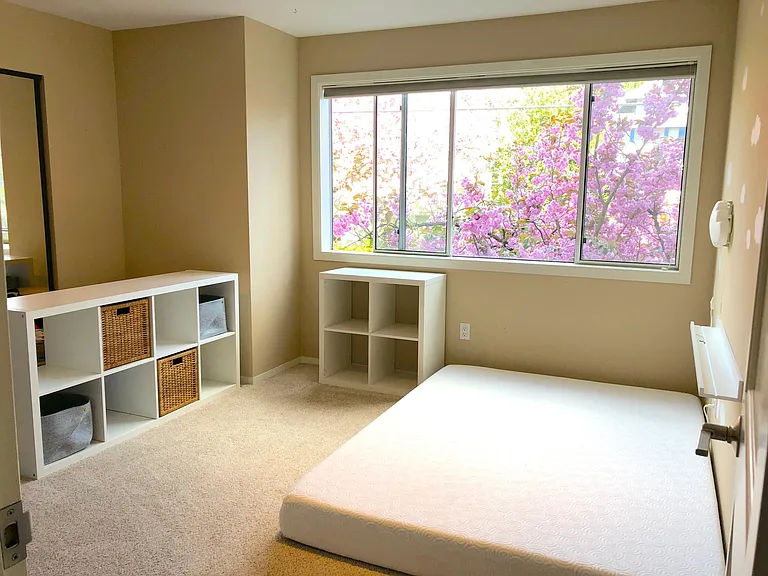 523 11th Ave E #201 — Photo 10