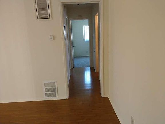 5th image of 6660 Woodman Ave APT 208