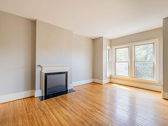 4th image of 136 Gibbs St APT 2