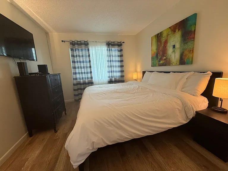 1005 Gulf Blvd #8 — Photo 32