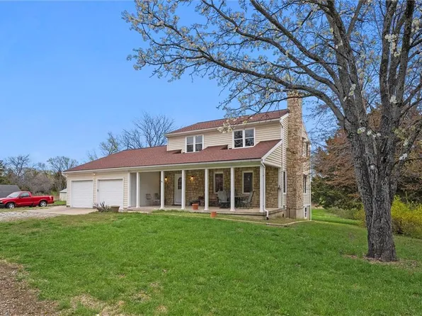 10225 Kill Creek Rd, De Soto, KS 66018