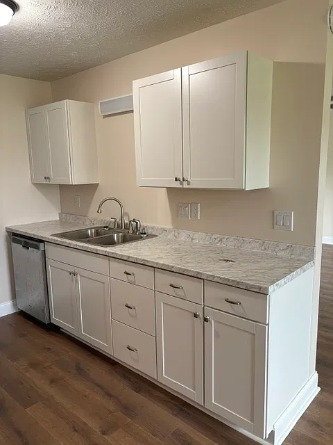 3 bed, 1224 sqft, $1,750 — Photo 3