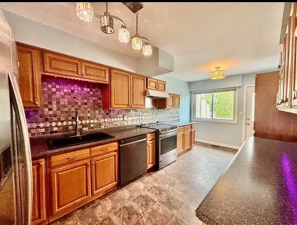 4 bed, 3000 sqft, $3,350 — Photo 1