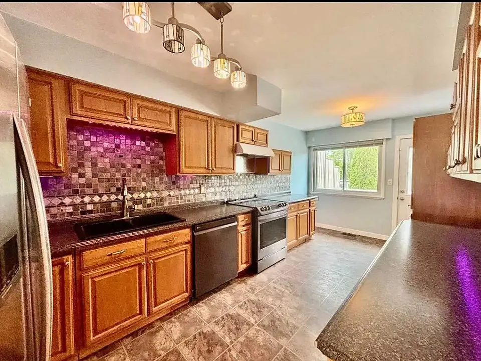 15873 Russell Ave #8