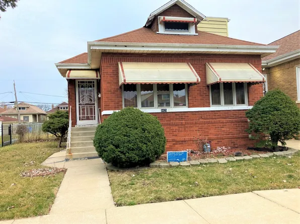 9425 S Eberhart Ave, Chicago, IL 60619