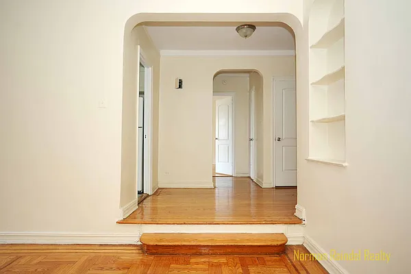 Rented by Norman Raindel, LREB | media 38