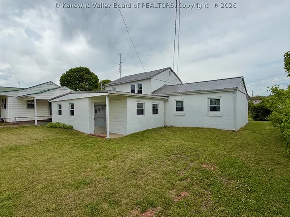 831 30th St, Point Pleasant, WV 25550