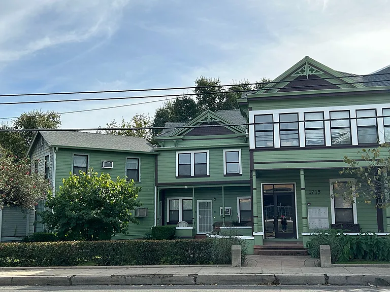 1715 High St — Photo 1