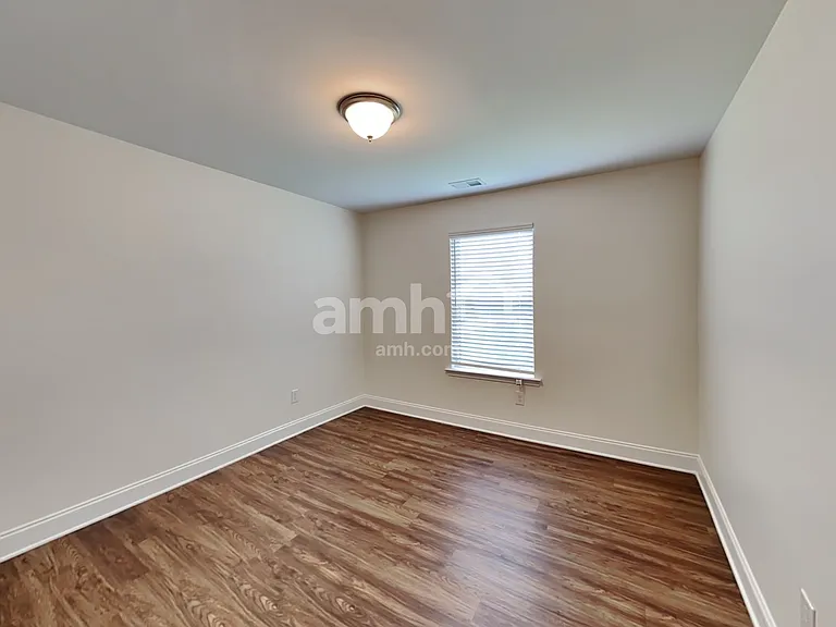 1002 Merlot Ct — Photo 14