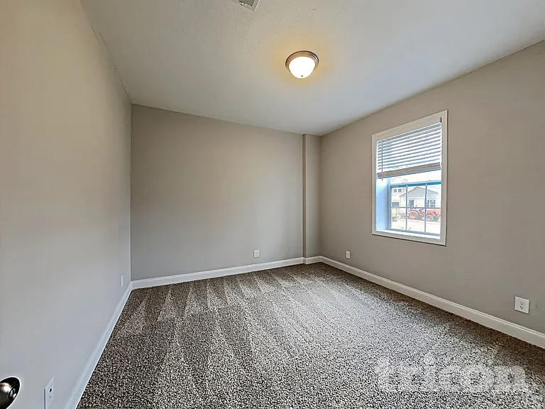 1063 Spicer Dr — Photo 8
