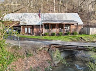 9 Campbell Ln, Pikeville, KY 41501