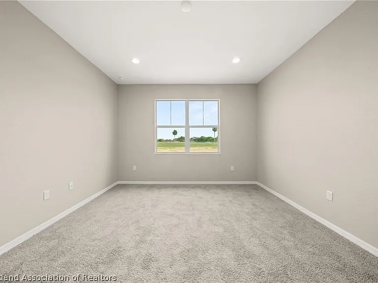 845 Peachtree Dr — Photo 20