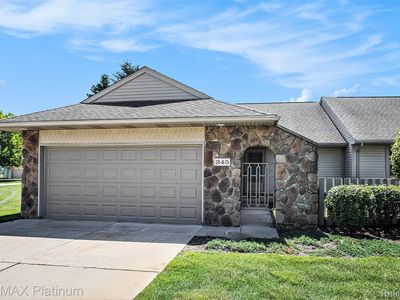245 Addison Cir, Fowlerville, MI, 48836