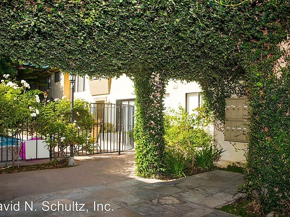 4th image of 11150 Acama St #4