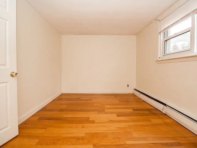 95 Chestnut St #1B — Photo 8