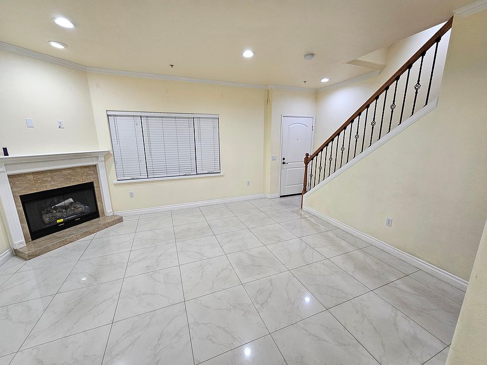 6064 Hazelhurst Pl UNIT 10, North Hollywood, CA 91606 Zillow