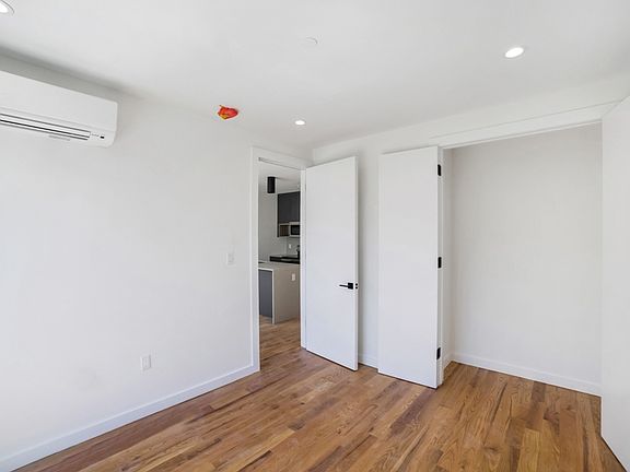 5th image of 625A Halsey St APT 2A