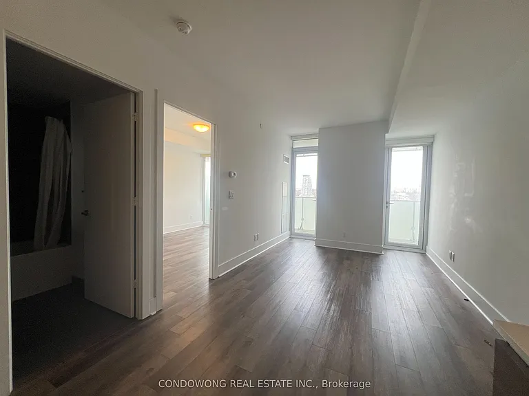 200 Bloor St W #1407 — Photo 4