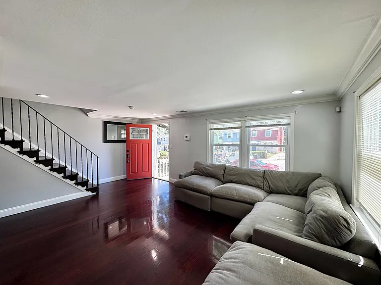 7617 Allendale Dr — Photo 6