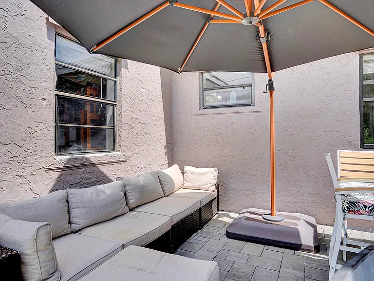 216 NW 4th Ave — Photo 32