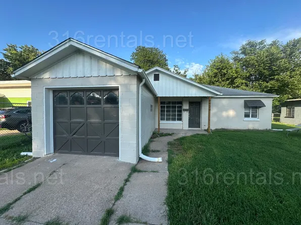 1920 S Fern Ave, Wichita, KS 67213