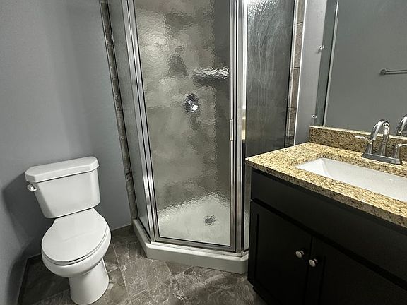 5th image of 4632 Centre Ave #1