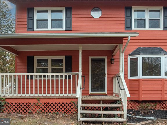 4th image of 7004 Aspen Ln