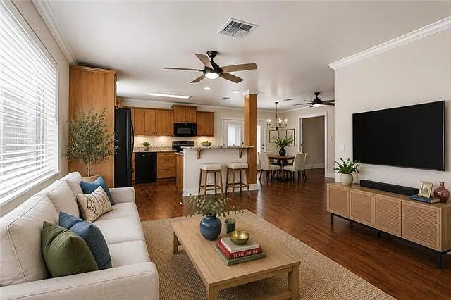 3908 W Metairie Ave — Photo 2