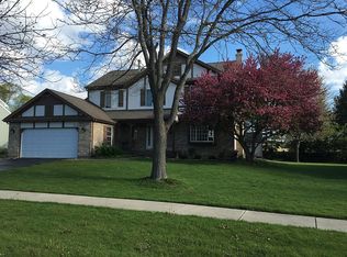 727 Edinburgh Ln, Dundee, IL 60118