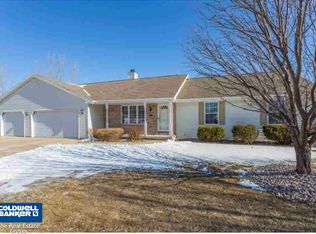 425 Gilbert Ct, Green Bay, WI 54311