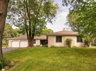 401 Reflection Rd, Apple Valley, MN 55124