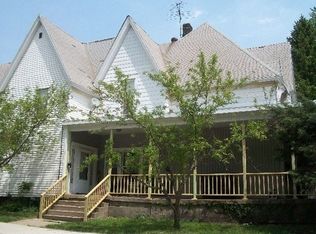 810 W 3rd St, Sterling, IL 61081