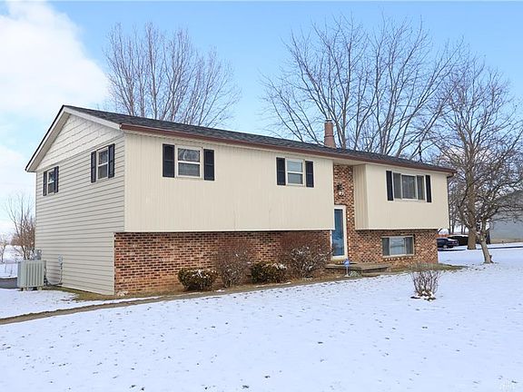 2nd image of 3410 Sandalwood Ave