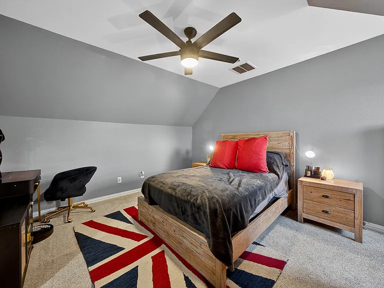 301 Foxcroft Ln — Photo 33