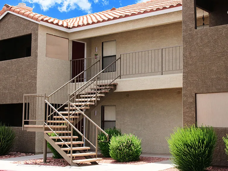Mandalay Bay Apartments — Photo 30