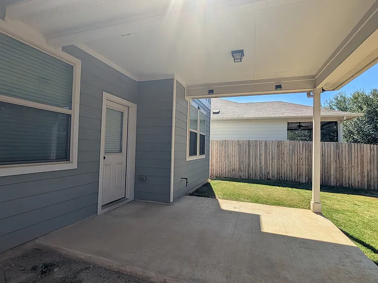 1214 Falconer Way — Photo 6