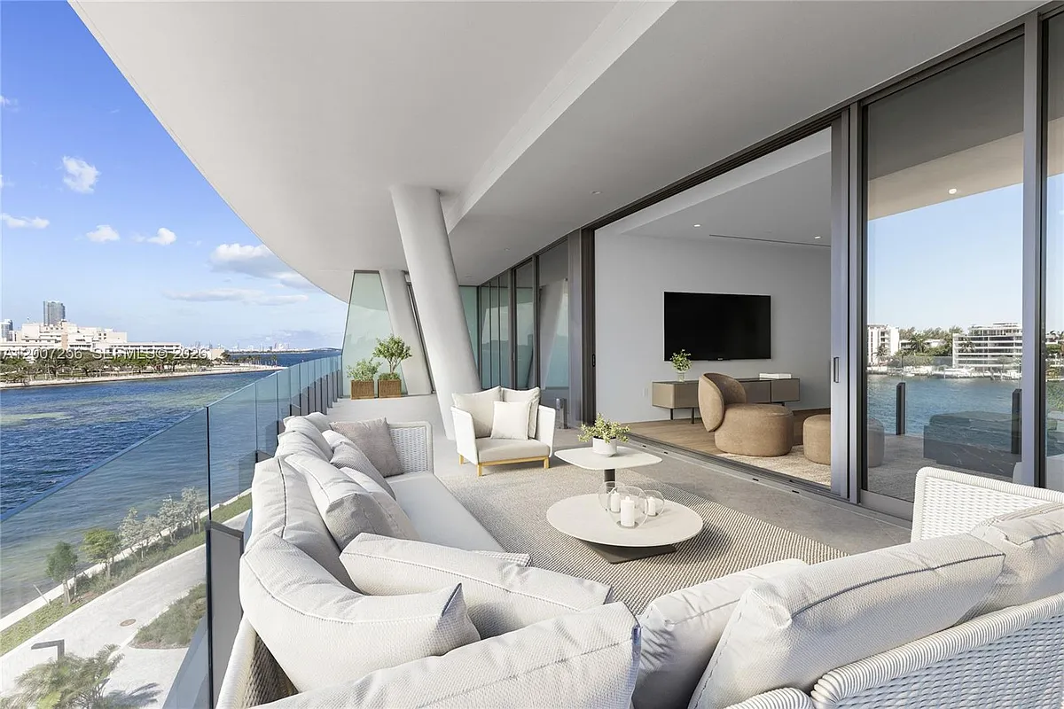 Building Photo - 5 Grove Isle Dr #S401