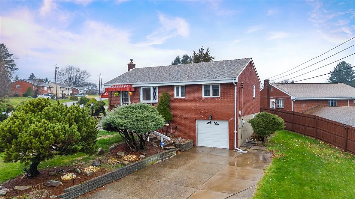 108 Starling Dr photo 1
