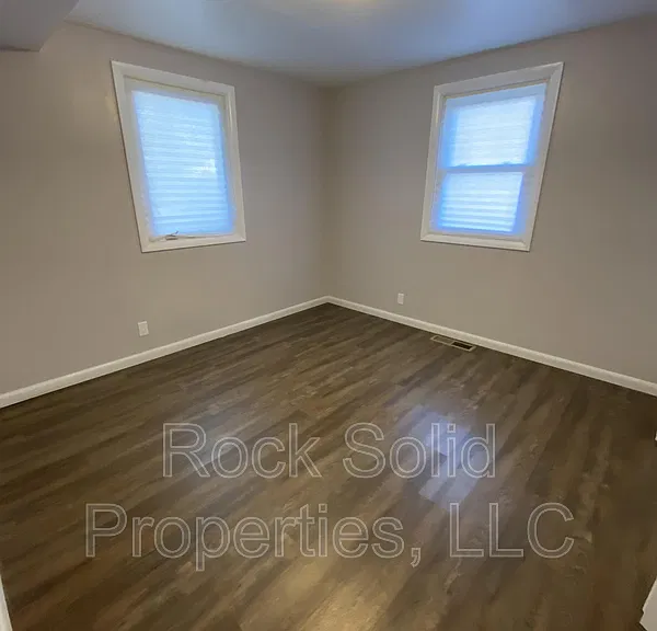 2020 Dunn Ave #4 — Photo 9