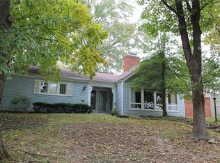 4804 Blu Fountain Dr, Godfrey, IL 62035