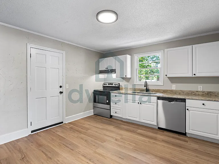 1611 Holland St — Photo 10