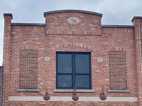 56-58 Main St Unit 1/2-1, Oswego, IL 60543