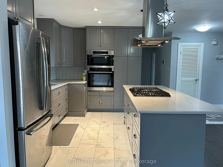 2415 Edith Ave — Photo 2