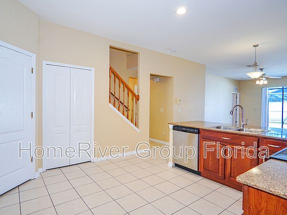 5th image of 11420 Village Brook Dr