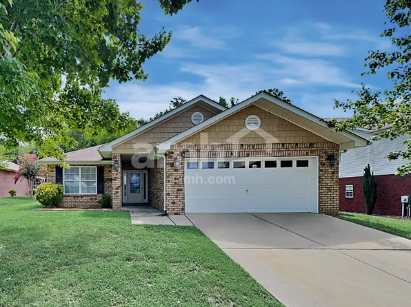 1762 Woods Ln, Denver, NC 28037