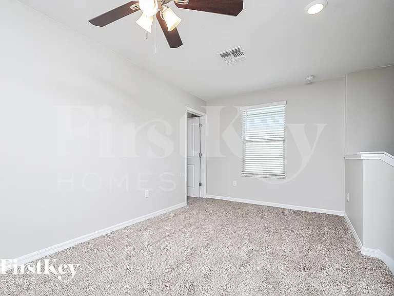 10237 Carloway Hills Dr — Photo 11