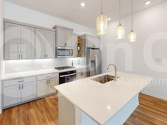 4th image of 4348 Henderson Ave