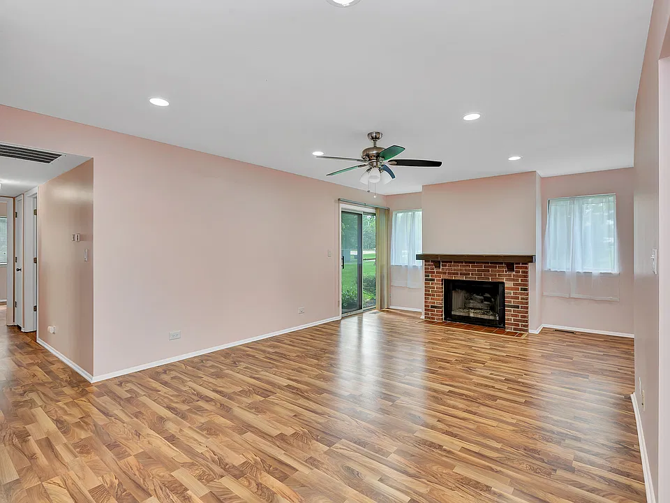 603 Eastview Ct #Z1