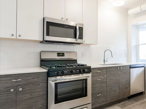 1704 W Glenlake Ave #3, Chicago, IL 60660